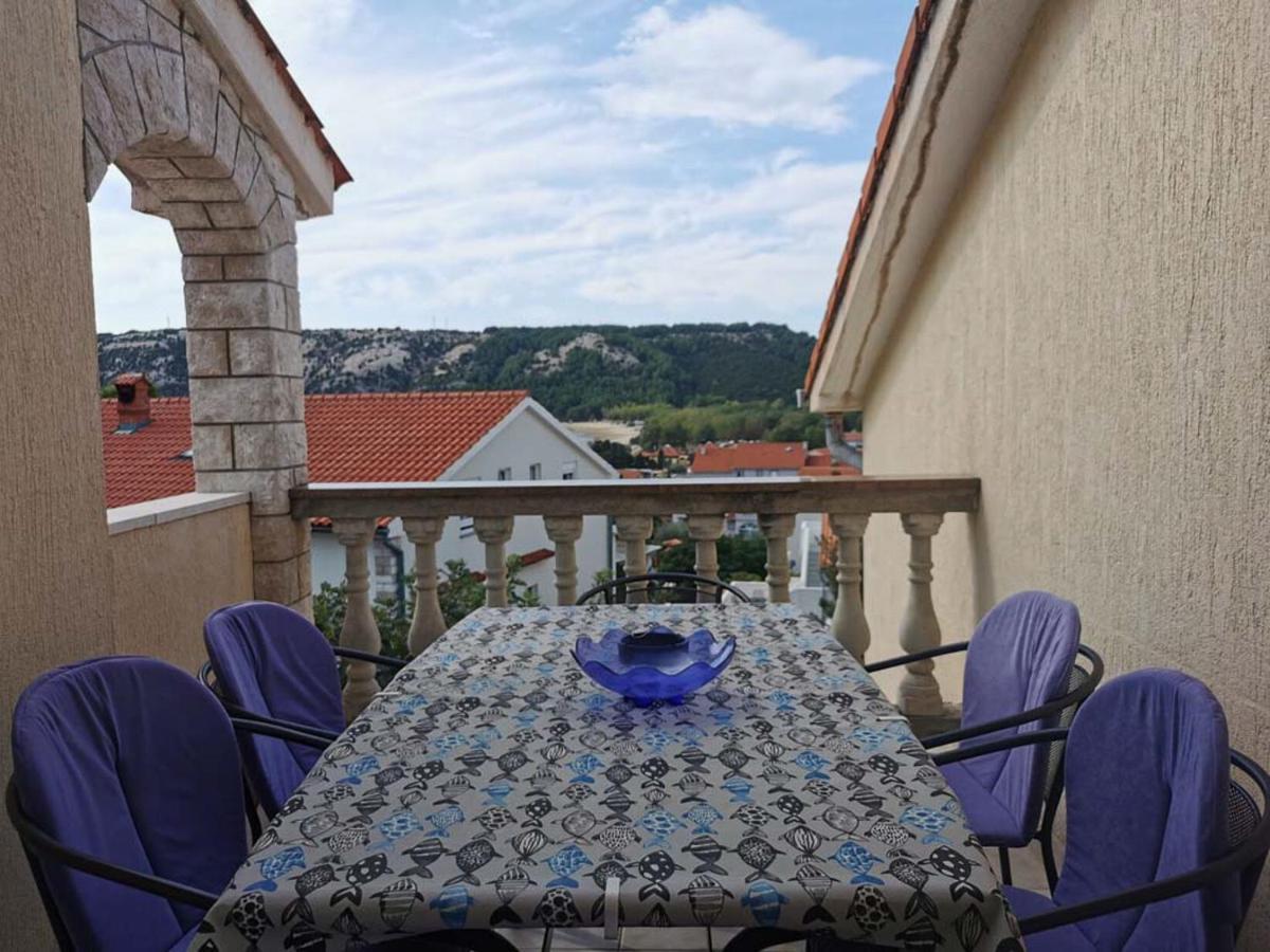 Apartments Miranda Лопар Екстер'єр фото