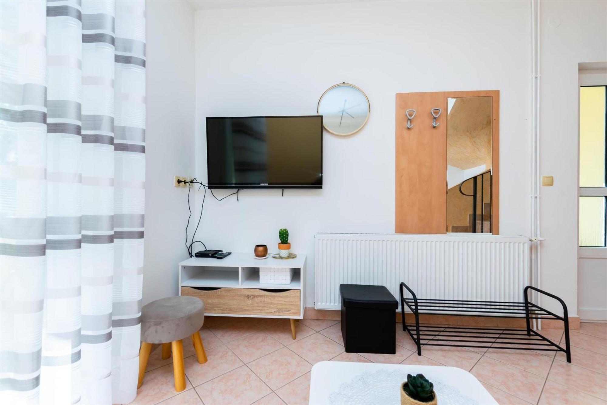 Apartments Miranda Лопар Екстер'єр фото